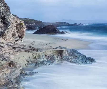 The Beach, Days Bar And Bed and breakfast Inishbofin